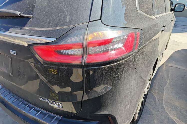 Used Ford Edge 2021 PLUS EcoBoost 245 Two-Wheel-Drive Titanium 7-Seater Right Rear Taillight