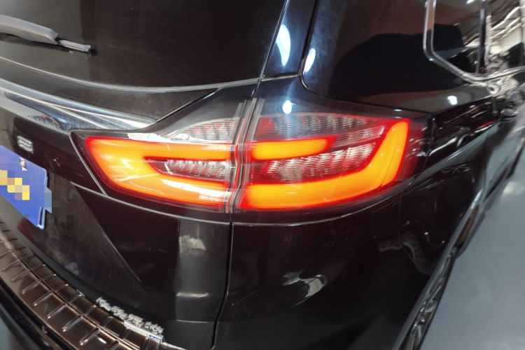 Used Ford Edge 2021 PLUS EcoBoost 245 Two-Wheel-Drive Titanium 7-Seater Right Rear Taillight