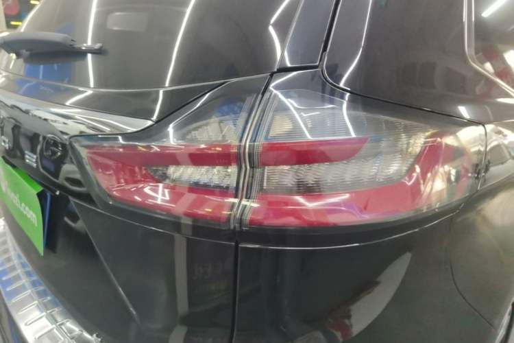 Used Ford Edge 2021 Facelifted PLUS EcoBoost 245 Two-Wheel Drive XLT 7-Seater Right Rear Taillight