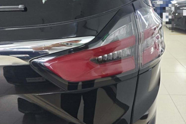 Used Ford Edge 2021 PLUS EcoBoost 245 Two-Wheel-Drive Titanium 7-Seater Right Rear Taillight