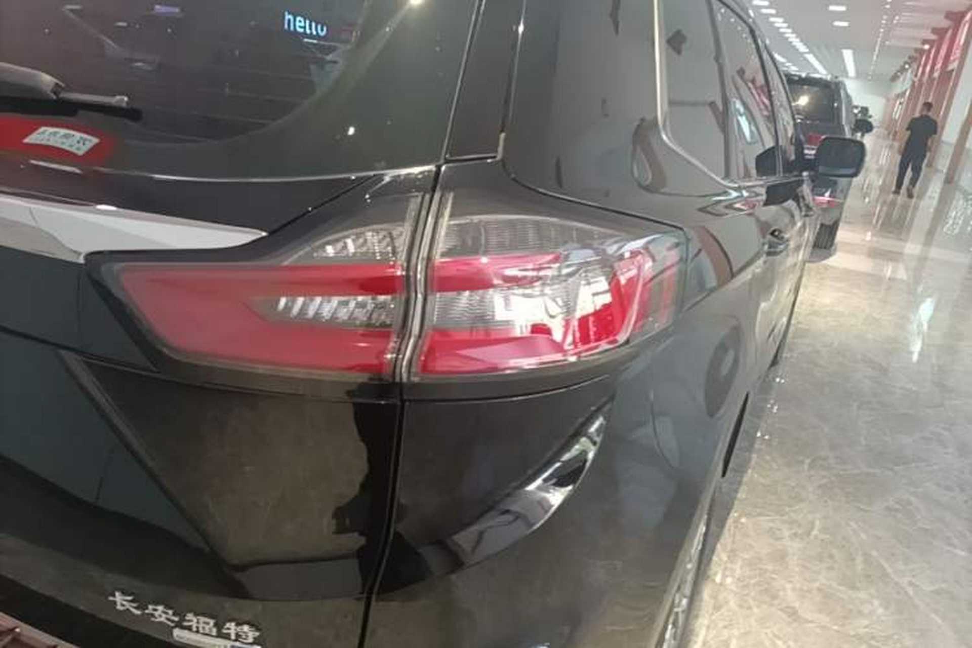 Used Ford Edge 2021 PLUS EcoBoost 245 Two-Wheel-Drive Platinum Edition 5 Seats Right Rear Taillight