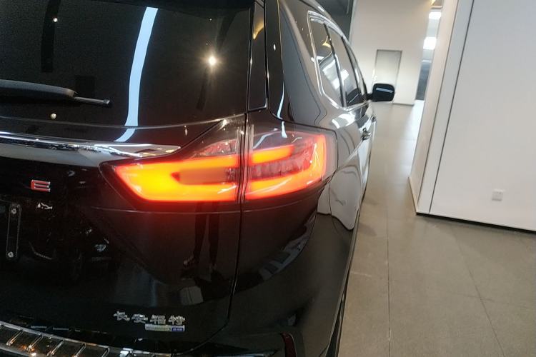 Used Ford Edge 2021 PLUS EcoBoost 245 Two-Wheel-Drive Titanium 7-Seater Right Rear Taillight