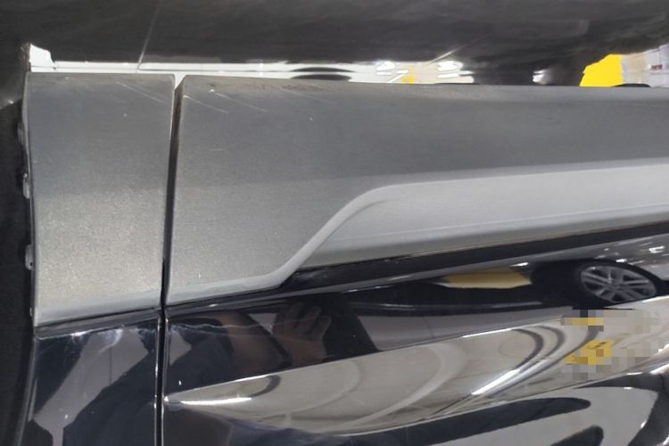 Used Ford Edge 2021 PLUS EcoBoost 245 Two-Wheel-Drive Elite 5-Seater Right Side Sill