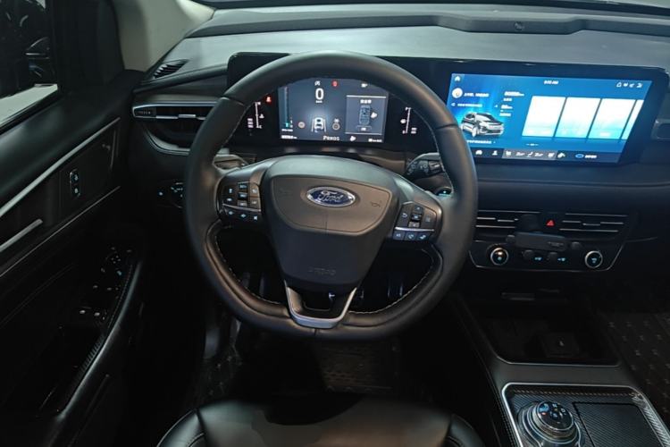 Used Ford Edge 2021 PLUS EcoBoost 245 Two-Wheel-Drive Titanium 7-Seater Steering Wheel