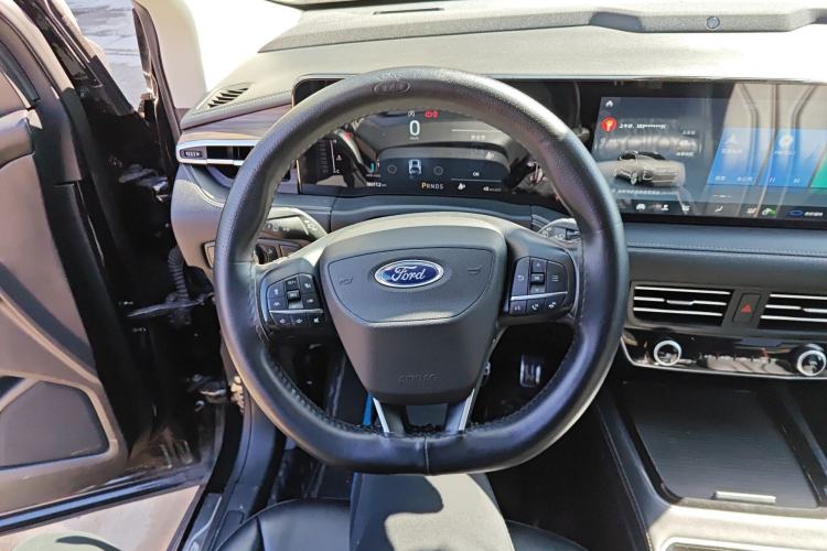Used Ford Edge 2021 PLUS EcoBoost 245 Two-Wheel-Drive Titanium 7-Seater Steering Wheel