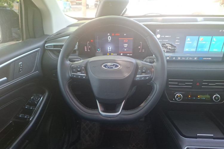 Used Ford Edge 2021 PLUS EcoBoost 245 Two-Wheel-Drive Platinum Edition 5 Seats Steering Wheel