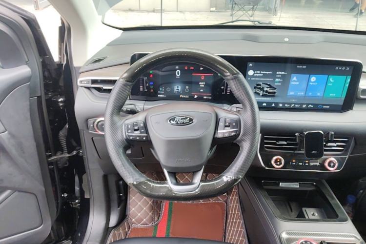 Used Ford Edge 2021 PLUS EcoBoost 245 Two-Wheel-Drive Titanium 7-Seater Steering Wheel