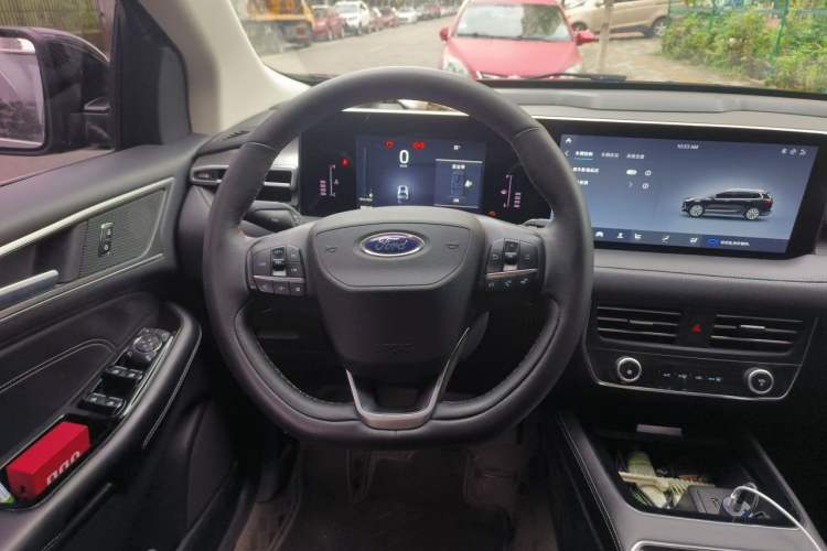 Used Ford Edge 2021 PLUS EcoBoost 245 Two-Wheel-Drive Platinum Edition 5 Seats Steering Wheel