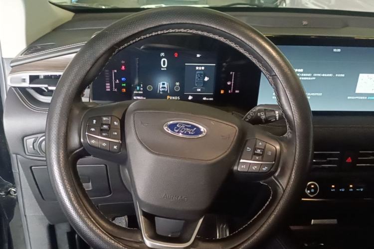 Used Ford Edge 2021 PLUS EcoBoost 245 Two-Wheel-Drive Titanium 7-Seater Steering Wheel
