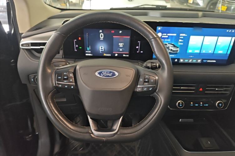Used Ford Edge 2021 PLUS EcoBoost 245 Two-Wheel-Drive Platinum Edition 5 Seats Steering Wheel