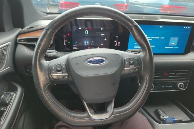 Used Ford Edge 2021 PLUS EcoBoost 245 Four-Wheel Drive Titanium Edition 7-Seater Steering Wheel