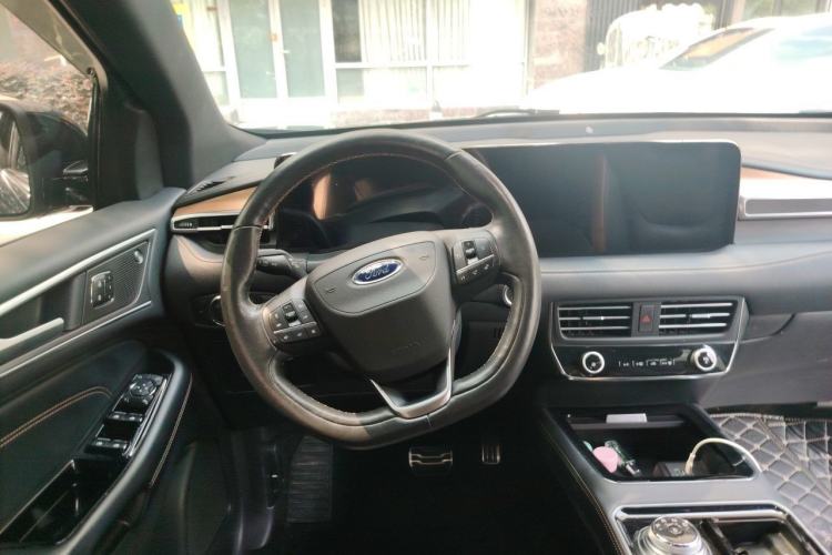Used Ford Edge 2021 PLUS EcoBoost 245 Four-Wheel Drive Titanium Edition 7-Seater Steering Wheel