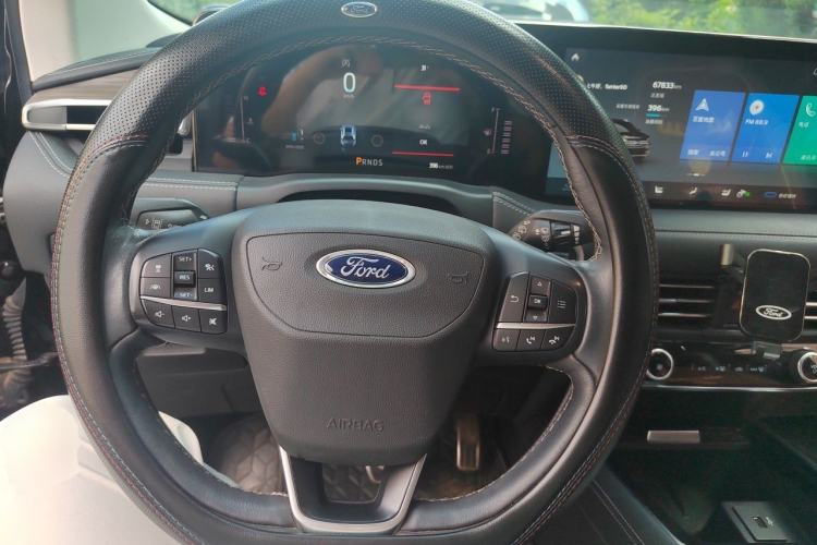 Used Ford Edge 2021 PLUS EcoBoost 245 Two-Wheel-Drive Titanium 7-Seater Steering Wheel