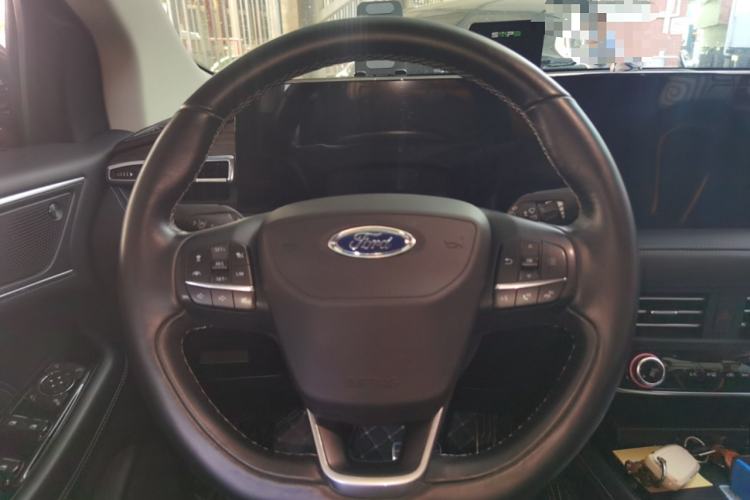 Used Ford Edge 2021 PLUS EcoBoost 245 Two-Wheel-Drive Titanium 7-Seater Steering Wheel