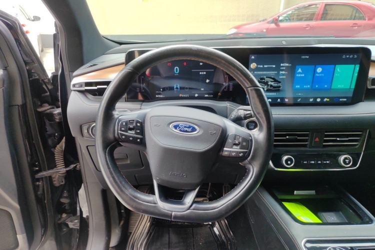 Used Ford Edge 2021 PLUS EcoBoost 245 Four-Wheel Drive Titanium Edition 7-Seater Steering Wheel