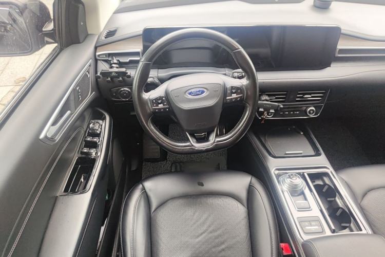 Used Ford Edge 2021 PLUS EcoBoost 245 Two-Wheel-Drive Titanium 7-Seater Steering Wheel
