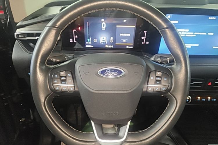 Used Ford Edge 2021 PLUS EcoBoost 245 Two-Wheel-Drive Titanium 7-Seater Steering Wheel