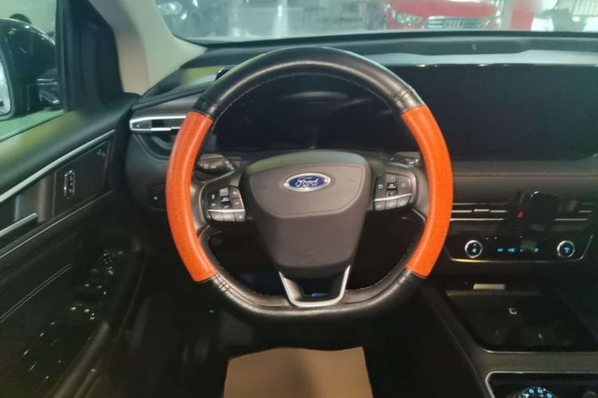 Used Ford Edge 2021 Facelifted PLUS EcoBoost 245 Two-Wheel Drive XLT 7-Seater Steering Wheel
