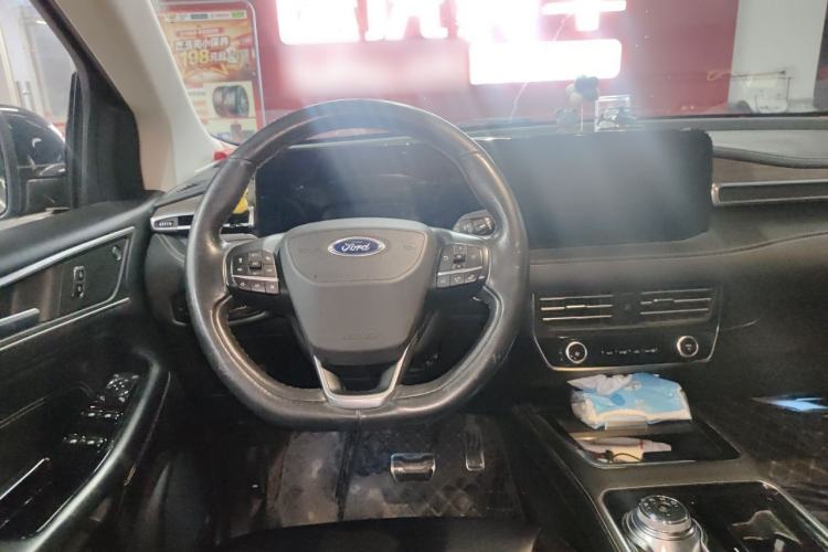 Used Ford Edge 2021 Facelifted PLUS EcoBoost 245 Two-Wheel Drive XLT 7-Seater Steering Wheel