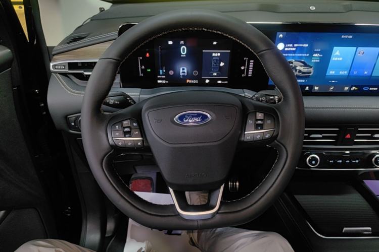 Used Ford Edge 2021 Facelifted PLUS EcoBoost 245 Two-Wheel Drive XLT 7-Seater Steering Wheel