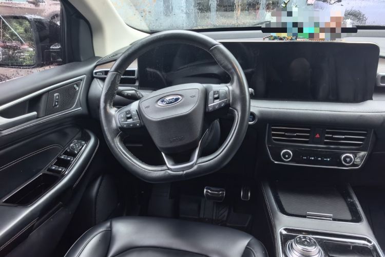 Used Ford Edge 2021 PLUS EcoBoost 245 Two-Wheel-Drive Titanium 7-Seater Steering Wheel
