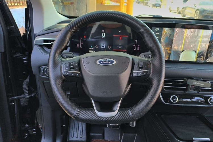 Used Ford Edge 2021 PLUS EcoBoost 245 Two-Wheel-Drive Titanium 7-Seater Steering Wheel