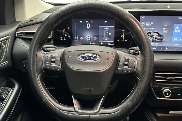 Used Ford Edge 2021 PLUS EcoBoost 245 Two-Wheel-Drive Titanium 7-Seater Steering Wheel