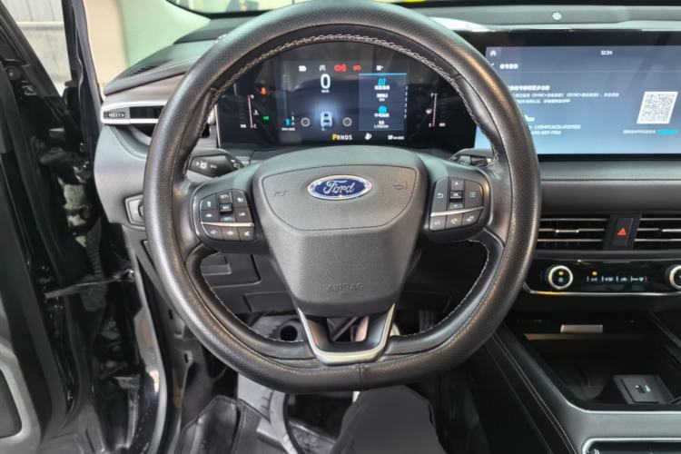 Used Ford Edge 2021 PLUS EcoBoost 245 Two-Wheel-Drive Titanium 7-Seater Steering Wheel