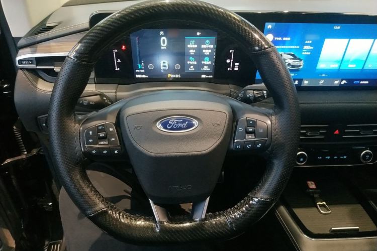 Used Ford Edge 2021 PLUS EcoBoost 245 Two-Wheel-Drive Titanium 7-Seater Steering Wheel