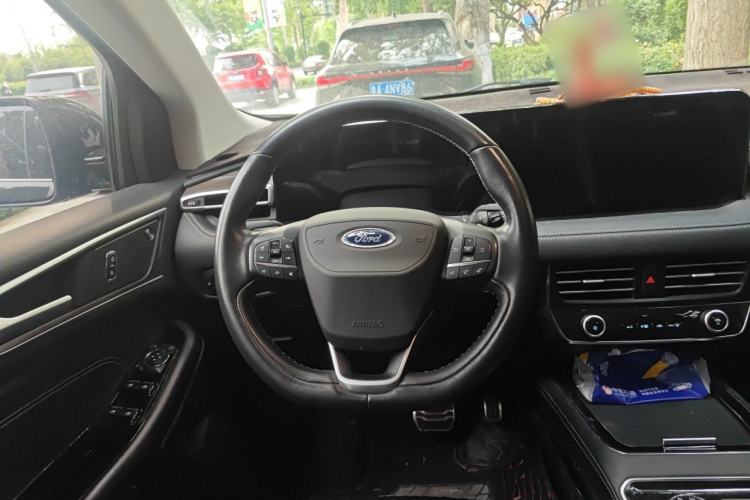 Used Ford Edge 2021 PLUS EcoBoost 245 Two-Wheel-Drive Titanium 7-Seater Steering Wheel