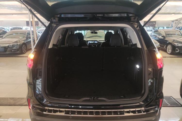 Used Ford Edge 2021 PLUS EcoBoost 245 Two-Wheel-Drive Elite 5-Seater Trunk