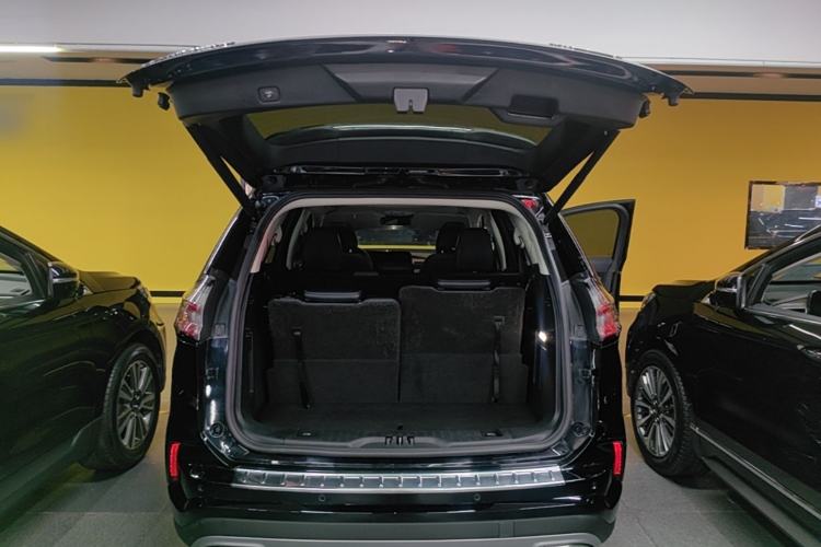 Used Ford Edge 2021 Facelifted PLUS EcoBoost 245 Two-Wheel Drive XLT 7-Seater Trunk