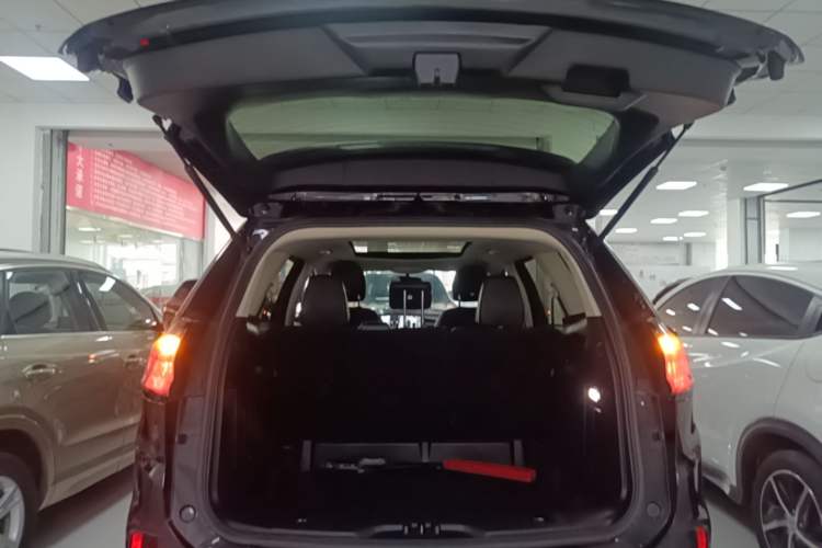 Used Ford Edge 2021 PLUS EcoBoost 245 Two-Wheel-Drive Platinum Edition 5 Seats Trunk