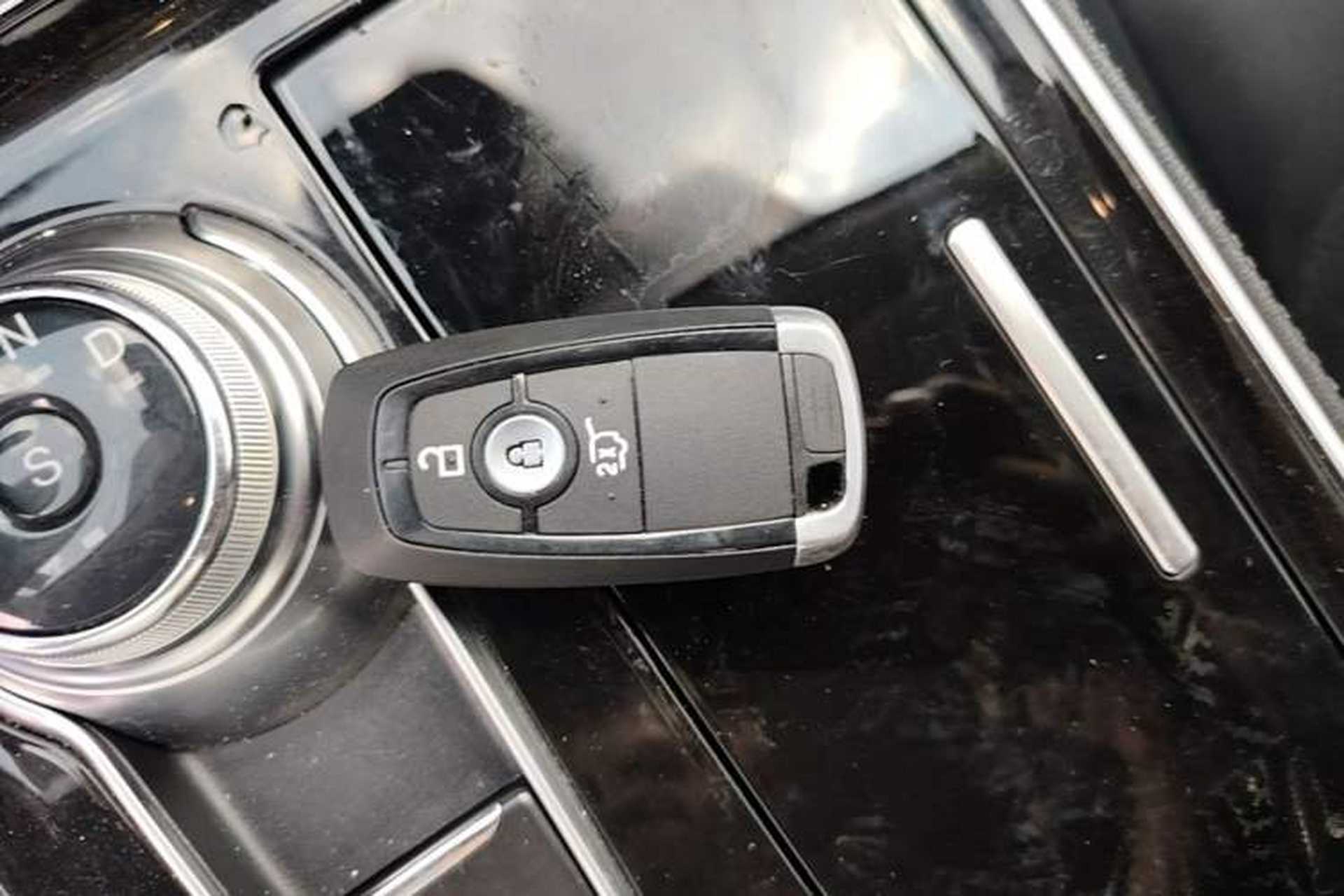 Used Ford Edge 2021 PLUS EcoBoost 245 Two-Wheel-Drive Titanium 7-Seater Vehicle Key