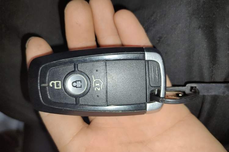 Used Ford Edge 2021 PLUS EcoBoost 245 Two-Wheel-Drive Elite 5-Seater Vehicle Key