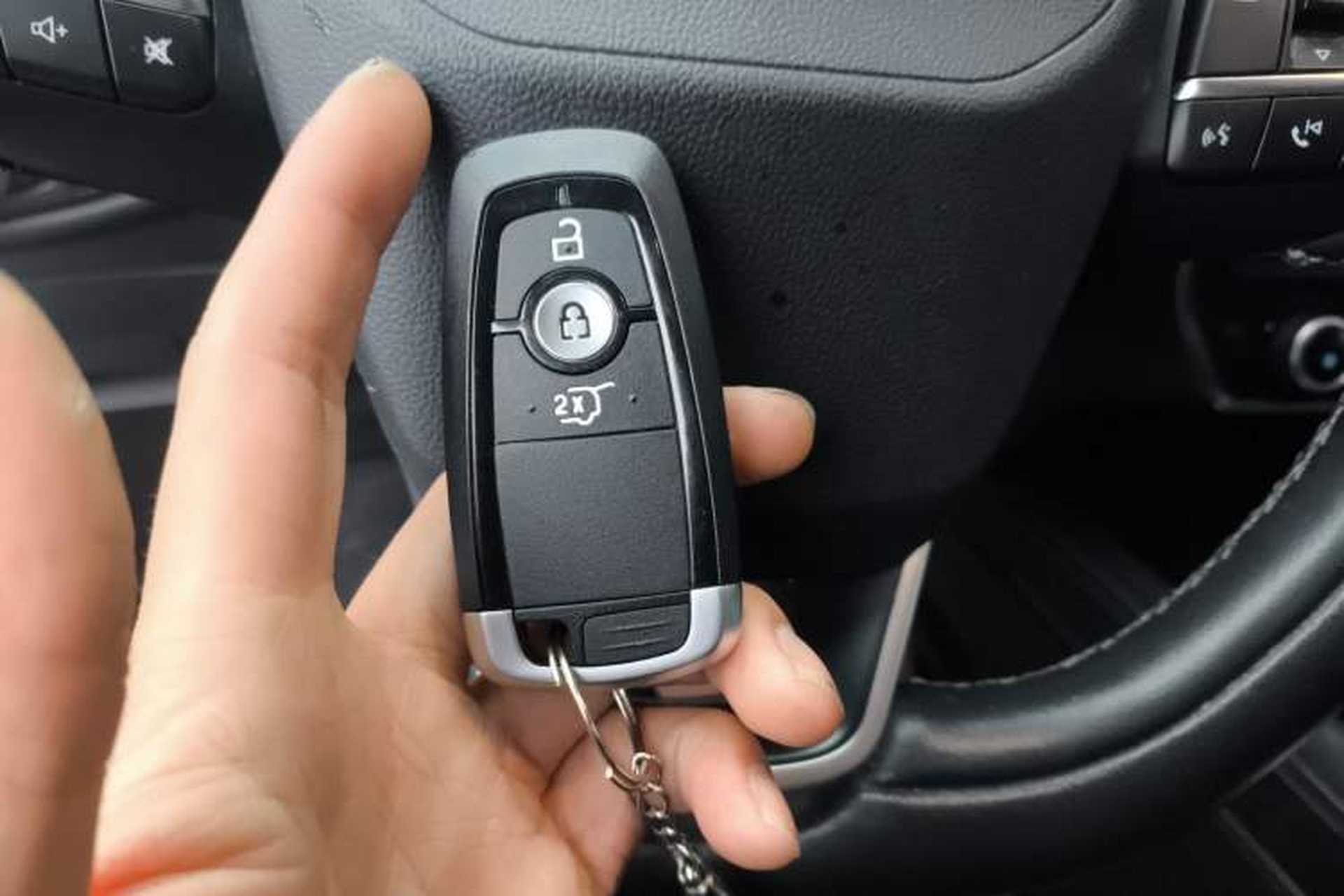 Used Ford Edge 2021 PLUS EcoBoost 245 Two-Wheel-Drive Titanium 7-Seater Vehicle Key