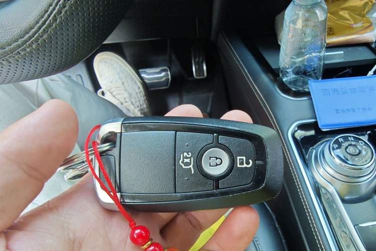 Used Ford Edge 2021 Facelifted PLUS EcoBoost 245 Two-Wheel Drive XLT 7-Seater Vehicle Key