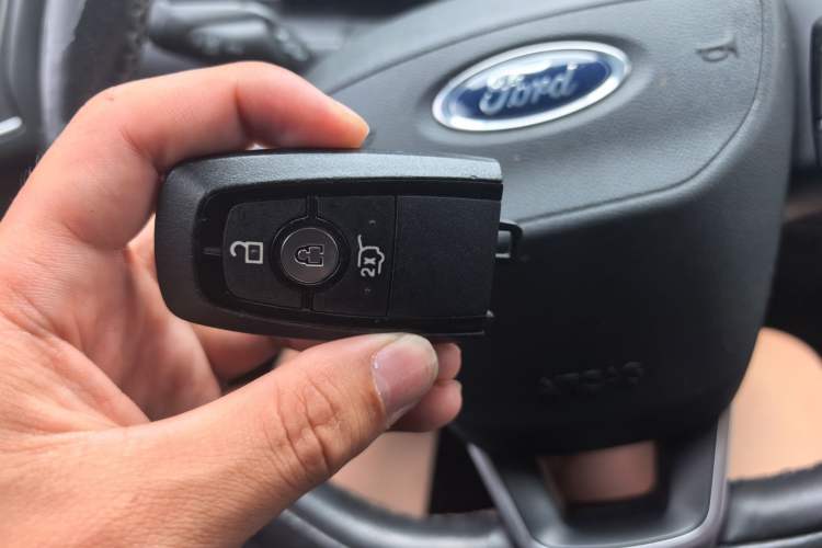 Used Ford Edge 2021 PLUS EcoBoost 245 Two-Wheel-Drive Titanium 7-Seater Vehicle Key