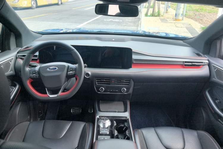 Used Ford Edge 2021 PLUS EcoBoost 245 4x4 ST-Line 7-Seater Center Console