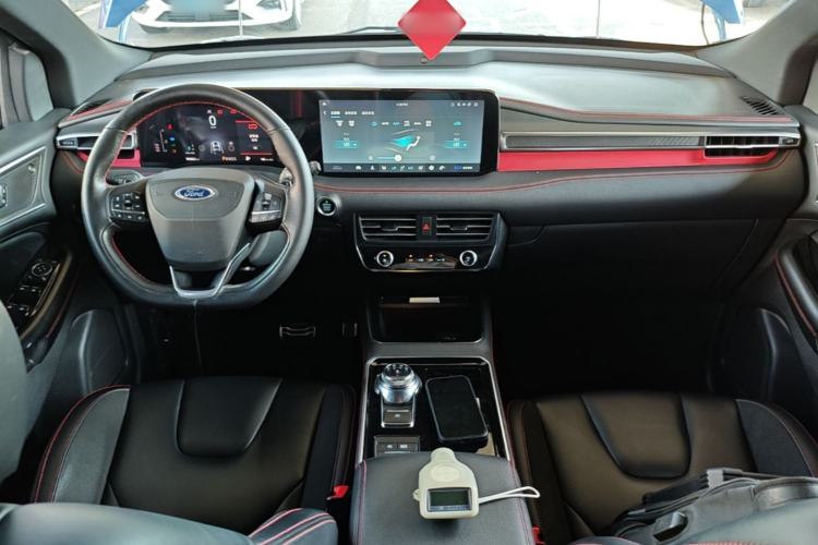 Used Ford Edge 2021 PLUS EcoBoost 245 4x4 ST-Line 7-Seater Center Console