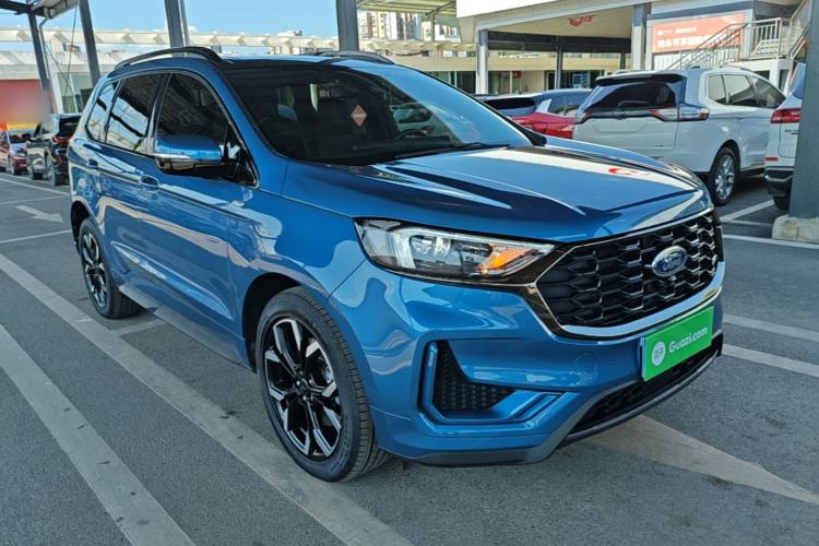 Used Ford Edge 2021 PLUS EcoBoost 245 4x4 ST-Line 7-Seater Front Right 45 Deg