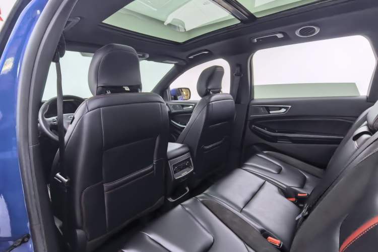 Used Ford Edge 2021 PLUS EcoBoost 245 4x4 ST-Line 7-Seater Headliner