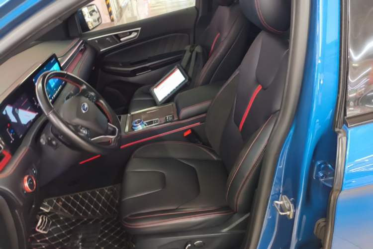 Used Ford Edge 2021 PLUS EcoBoost 245 4x4 ST-Line 7-Seater Left Front Seat