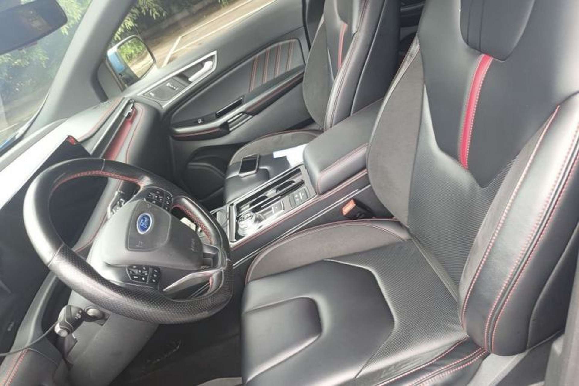 Used Ford Edge 2021 PLUS EcoBoost 245 4x4 ST-Line 7-Seater Left Front Seat