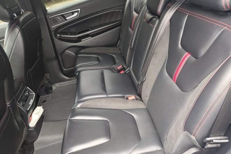 Used Ford Edge 2021 PLUS EcoBoost 245 4x4 ST-Line 7-Seater Left Rear Seat