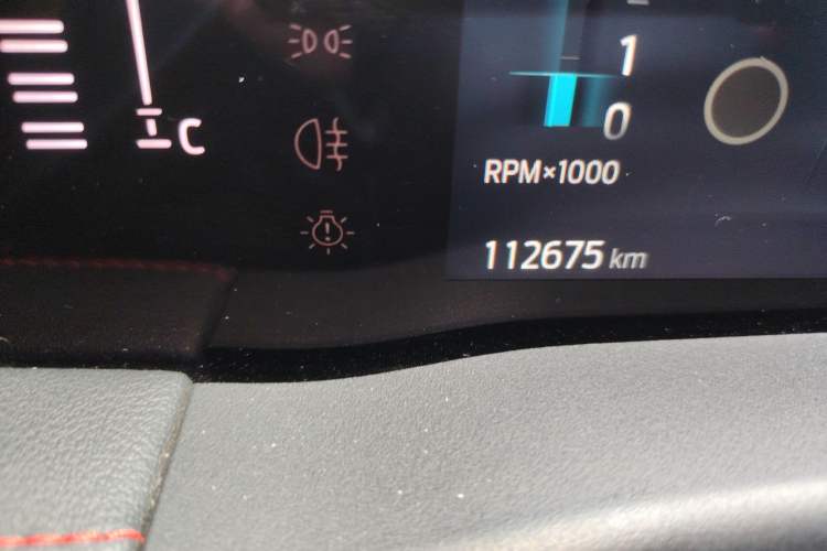Used Ford Edge 2021 PLUS EcoBoost 245 4x4 ST-Line 7-Seater Odometer Close Up