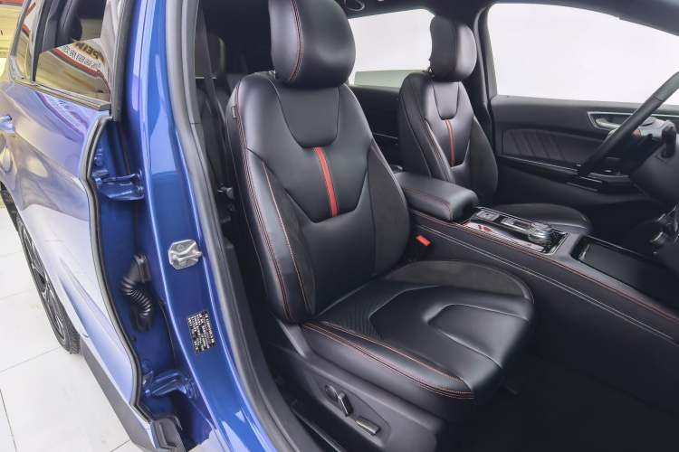 Used Ford Edge 2021 PLUS EcoBoost 245 4x4 ST-Line 7-Seater Right Front Seat