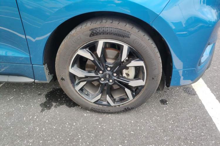 Used Ford Edge 2021 PLUS EcoBoost 245 4x4 ST-Line 7-Seater Right Front Wheel Hub