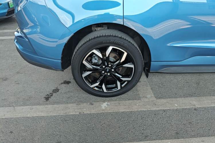 Used Ford Edge 2021 PLUS EcoBoost 245 4x4 ST-Line 7-Seater Right Rear Wheel Hub