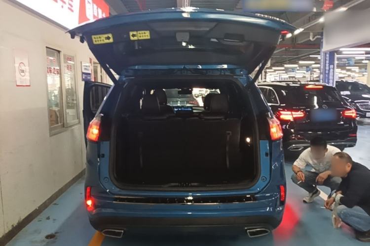 Used Ford Edge 2021 PLUS EcoBoost 245 4x4 ST-Line 7-Seater Trunk